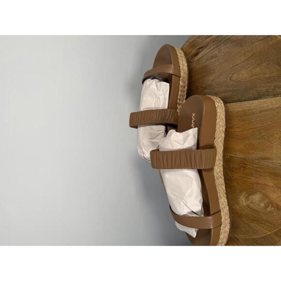 Kaanas Selangor Sandals Size 11 NIB - Picture 6 of 10